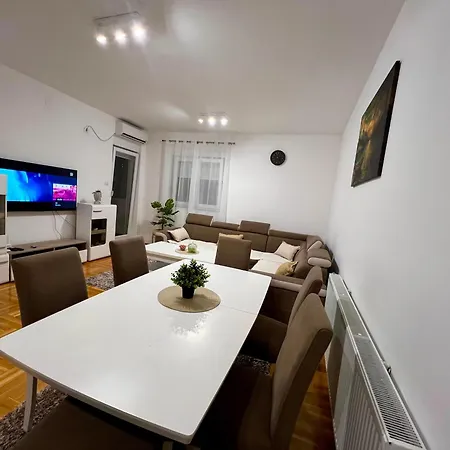 Savic Apartman *